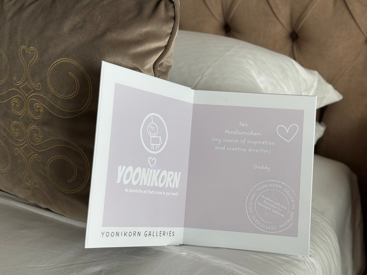 Personalisiertes Coffee Table Artbook mit den Kunstwerken Deiner Kinder